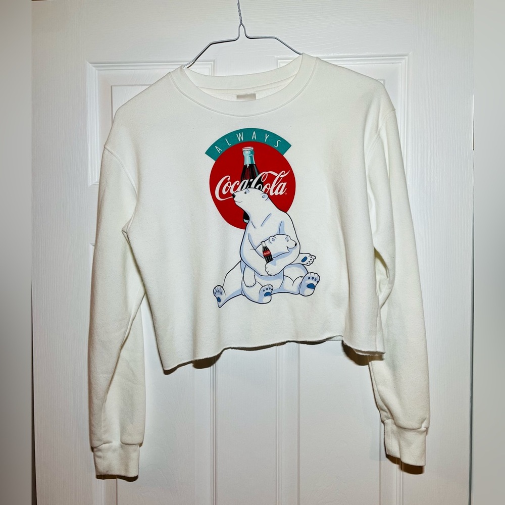 women’s M Coca Cola cropped sweatshirt